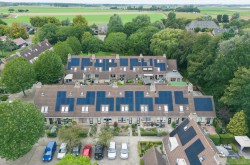 Mijlpaal: Maasdelta voorziet samen met Lens 2000e woning van zonnepanelen 